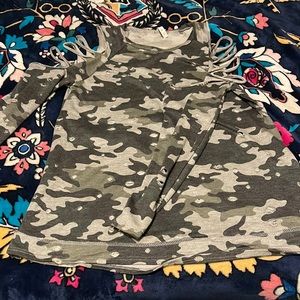 MTS Boutique Shirt Size L